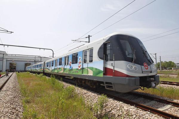上海地铁迪士尼主题列车于6月16日开园日首发